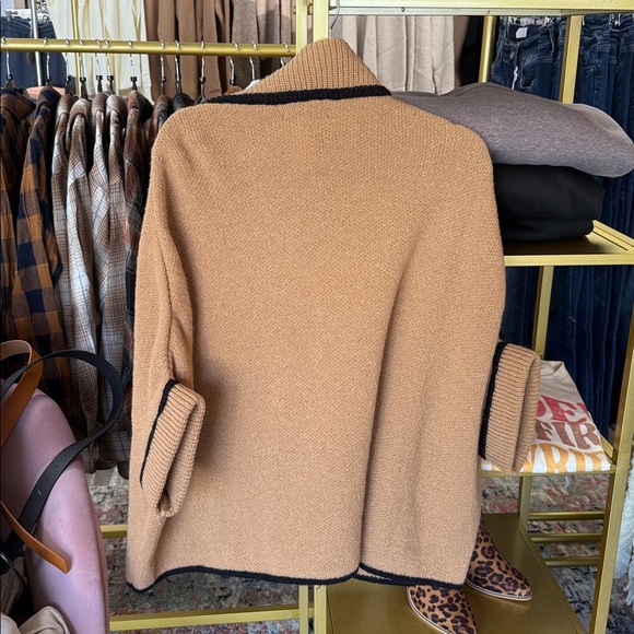 Kate Knit Zip-Up Fleece Cape - Picture 4 of 4